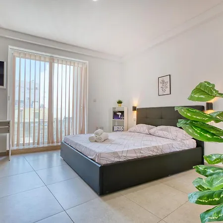 דירה Sunny & Spacious 2br Sofa Bed Great Location Is-Swieqi