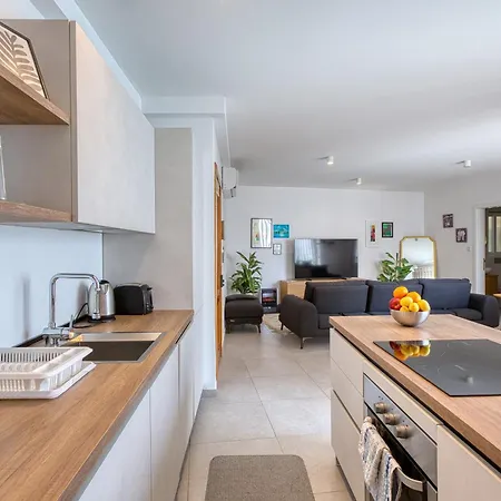Sunny & Spacious 2br Sofa Bed Great Location Is-Swieqi