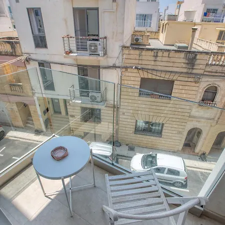 דירה Sunny & Spacious 2br Sofa Bed Great Location *